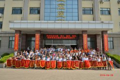 盛宏迎來全國(guó)第157批骨病頑疾謝恩者——八旬老人二次書寫《希山格言》行書長(cháng)