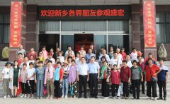 河南(nán)省新鄉市(shì)社會(huì)各界朋友(yǒu)莅臨盛宏參觀